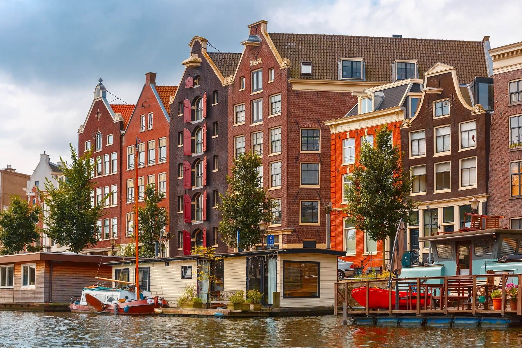 Se loger aux Pays-Bas : immeubles typiques, péniches, hôtels, ...